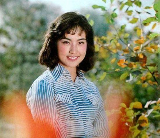 刘晓庆的友情困境：被所谓朋友吸血十年，真相如何？