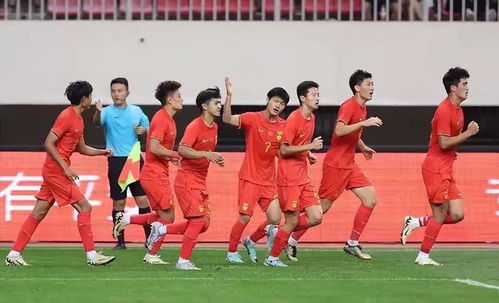 U20国足虽败犹荣：女球迷哽咽流泪背后的深情