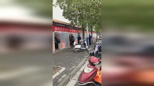 陕西理发街：22家理发店排排开，烟火气与秩序感并存