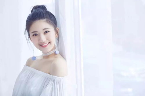 赵露思童年朗诵视频曝光：从芭蕾女孩到荧屏实力派