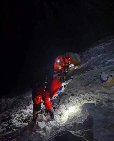 亲身体验“机器腿”：登山从此不再累！