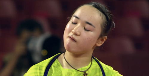 孙颖莎热身动作像极了哪吒：赛场上的灵动少女