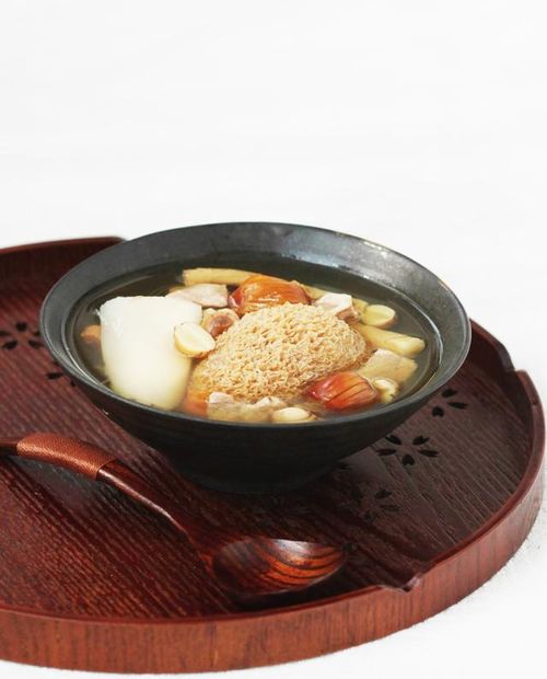 爱情这锅老火汤：在岁月中慢慢熬煮的甜蜜