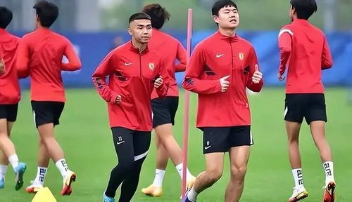 U20国足赛后集体痛哭：年轻的力量与梦想的延续