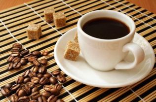 黑咖啡的魅力：90后小姐姐的创业故事与健康生活新选择