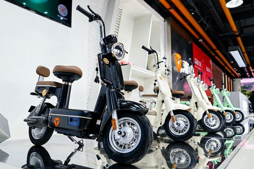 雅迪摩登高颜值10重安全守护，年轻人出行的潮流新选择