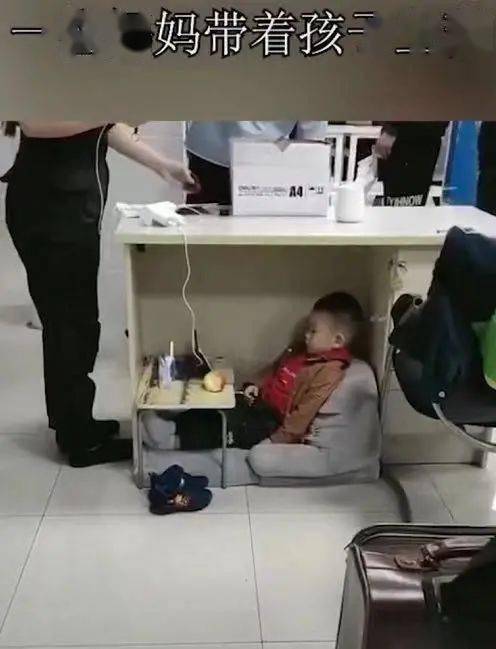 宝妈带娃车间上班遭劝阻：职场妈妈的无奈与坚持