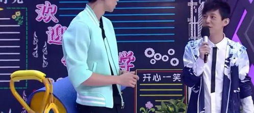 何老师与魏晨的暖心互动：守护彼此，传递温暖