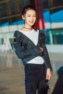 肖战男模机场秀：粉丝的热情与艺人的呼吁