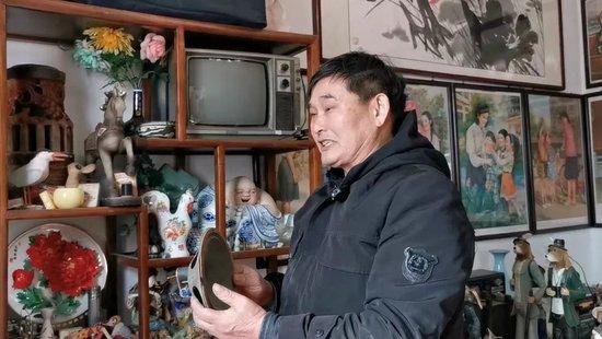 大衣哥朱之文：从聚光灯下到渴望被遗忘的普通人