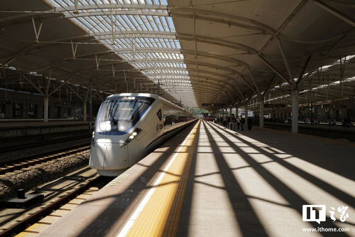 见证奇迹：2025年春运90.2亿人次流动的震撼数据