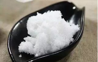 糖艺师用白砂糖打造“鸭翅”奇迹，手艺令人叹为观止