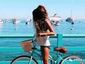 女生海边拍照技巧大揭秘：重庆摄影培训老师教你如何美出新高度