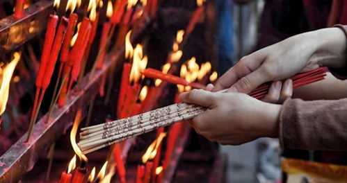 上班还是上香？年轻人的选择背后