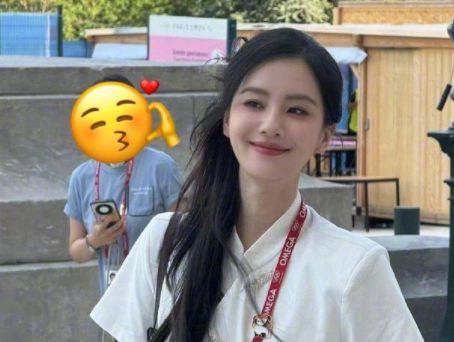 王楚钦的荣耀之路：从追光少年到微博之夜的年度影响力人物