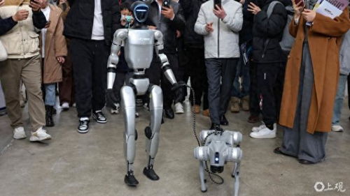 王兴兴：从上海大学到宇树科技，90后CEO的追梦之路