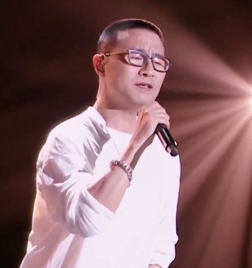 汪峰与森林北的甜蜜故事：从低调恋情到共同创业