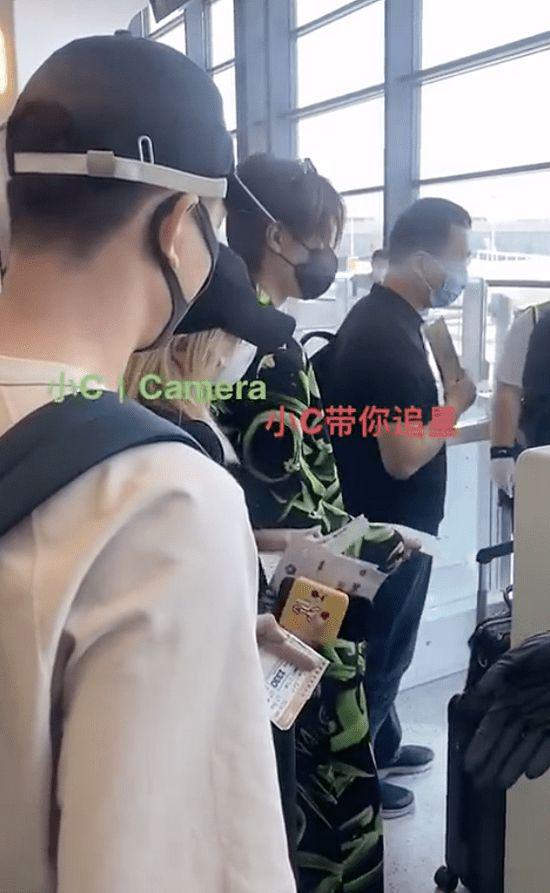 宝安机场回应男团插队登机事件：粉丝文化与机场秩序的碰撞