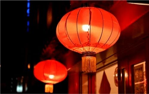 太原古城元宵节：月圆人团圆，灯火映笑颜