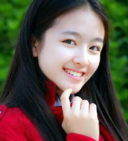 95后小花李兰迪的璀璨星途：从《你好，旧时光》到演艺巅峰