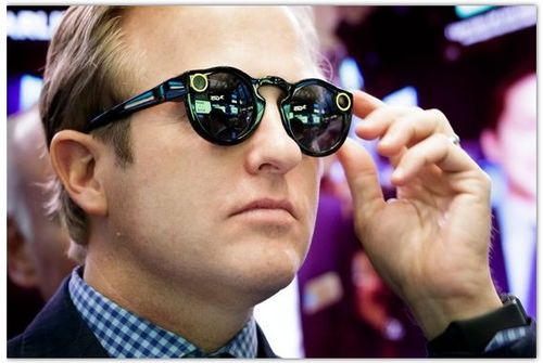 AR眼镜的未来：站在“iPhone时刻”的风口浪尖