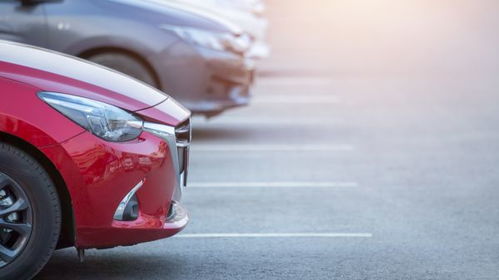 2025年燃油车逆袭新能源汽车，背后的原因是什么？