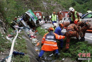 亲历者讲述：泰国巴士事故背后的惊魂一刻