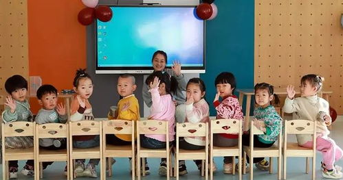 从教室到婚礼殿堂：00后男生娶班主任的故事引发热议