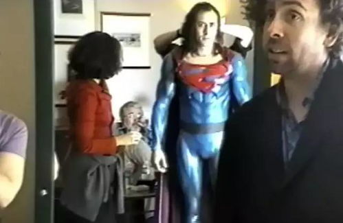 华纳怎么皮到现在还没破产？从贴吧热议看娱乐巨头的生存法则