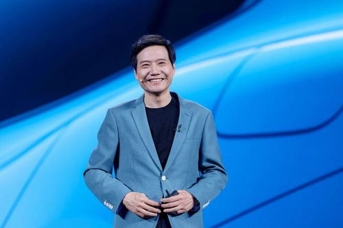 雷军喊话：别再抠小米SU7 Ultra镀金车标了！