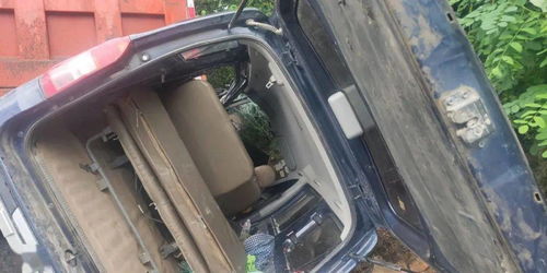 惊魂一刻：目击恩施面包车坠落事故现场