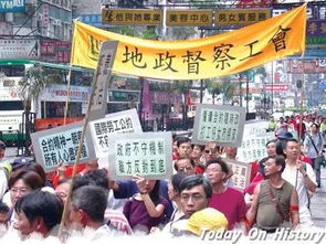 中国香港公务员全体冻薪背后：经济与治理的双重考量