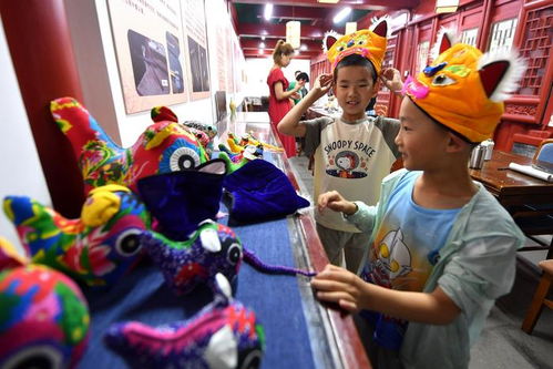 张艺兴戴非遗虎头帽游河南：文化传承与潮流碰撞的奇妙之旅