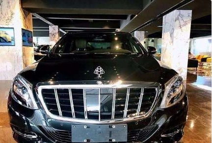 雷军喊话：别抠我的镀金车标，背后的故事远比你想的复杂