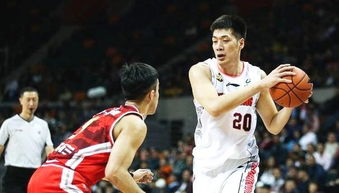 郭士强赛场上的高光时刻：潇洒转身过人连续得分