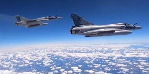 法国前总统的呼吁：一场跨越大西洋的政治博弈