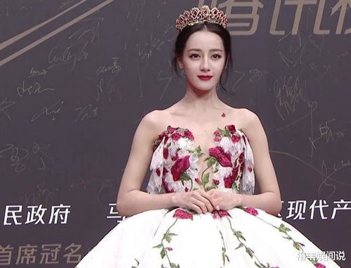 杨紫上身25春夏最新季高定：一场时尚与气质的完美碰撞