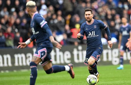 梅西在巴黎的两年：从巅峰到低谷，他究竟经历了什么？