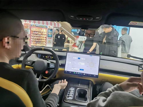 实探小米门店：看车人爆满，销售员透露已收获超160辆大定订单