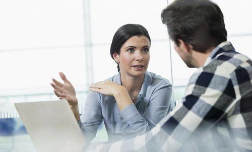 「好言好语」他终于相信，困境只是暂时的