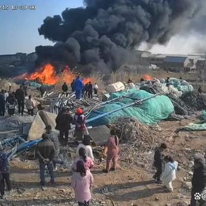 两小孩放鞭炮引火灾，渔民损失惨重仍未解决