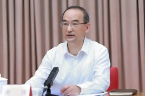 拒绝躺平！县委书记的呐喊引发深思