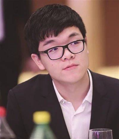 雷军刚知道柯洁定了SU7Ultra：科技与围棋的奇妙碰撞