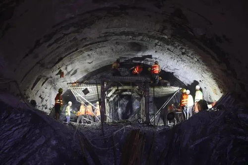 科研前沿：我在实验室里见证隧道纳米管的奇迹