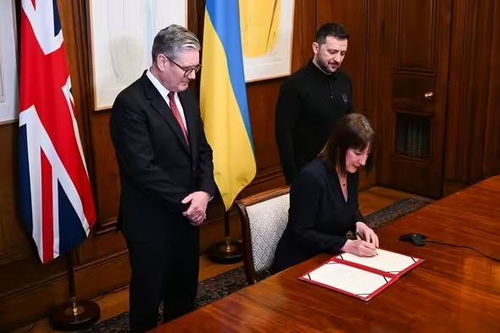 英乌贷款协议背后的深意：一场双赢的合作还是隐藏的风险？