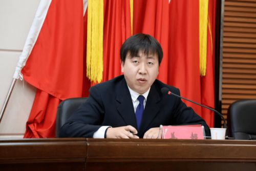 深度解析：从六个带头看企业领导的责任与担当