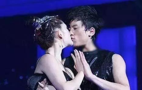 谢娜发文祝贺张杰获奖，背后的故事让人泪目