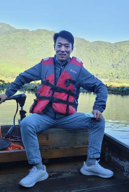 铭记英雄：菜刀哥李坤朋的英勇与告别