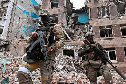 俄乌冲突三载：和平曙光何时来临？