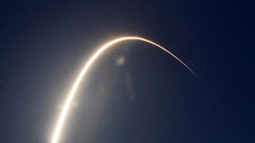 见证历史！美月球着陆器“蓝色幽灵”号成功登月，我亲历的震撼瞬间